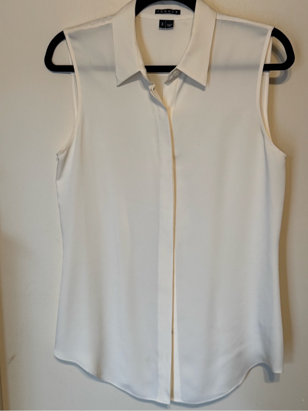 Theory Sleeveless Silk Tanelis Shell Top. Quiet Luxury, Layering, Office Sz S